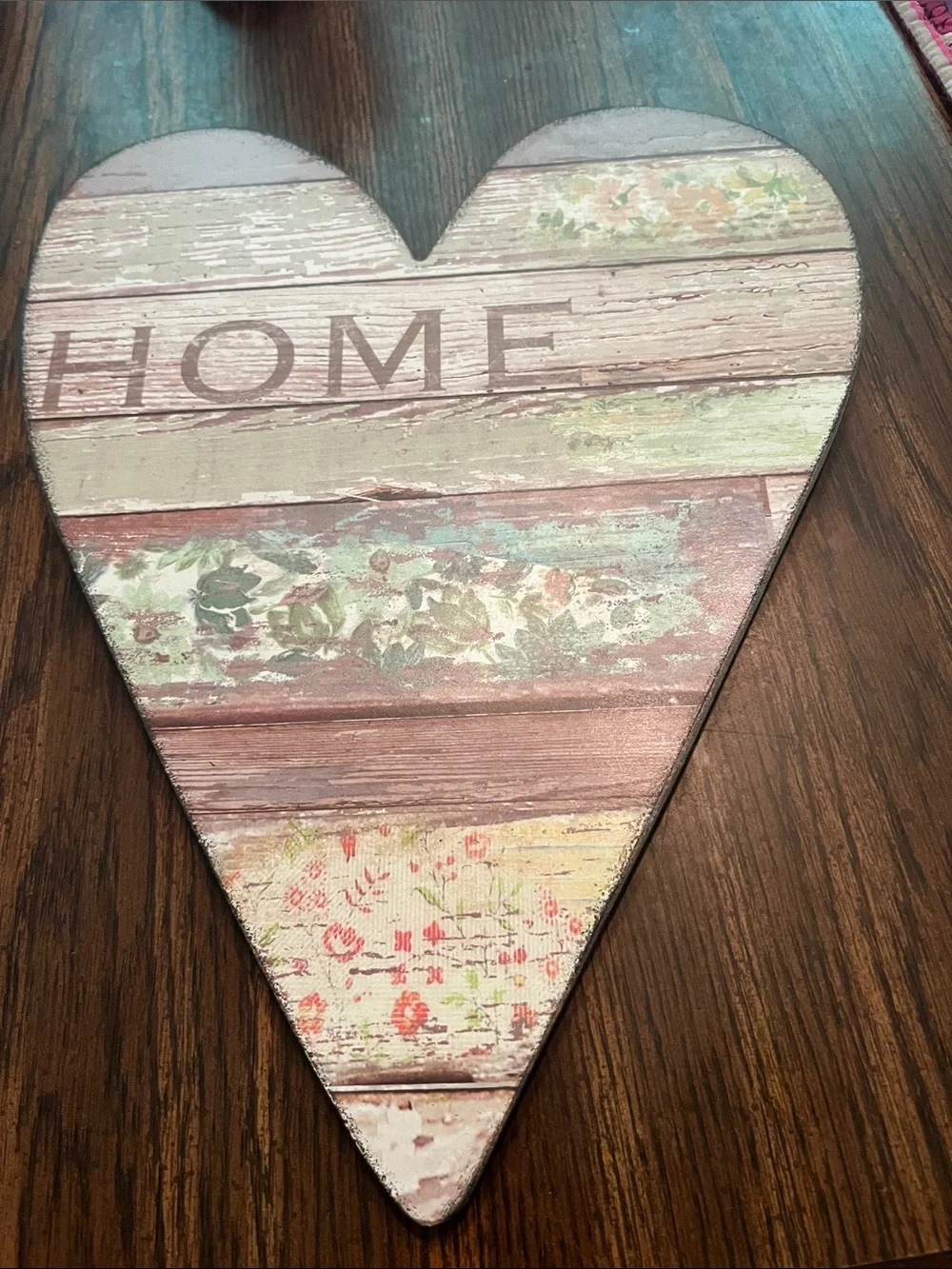 Rustic Heart Wall Accent Sign in Pastel Colors